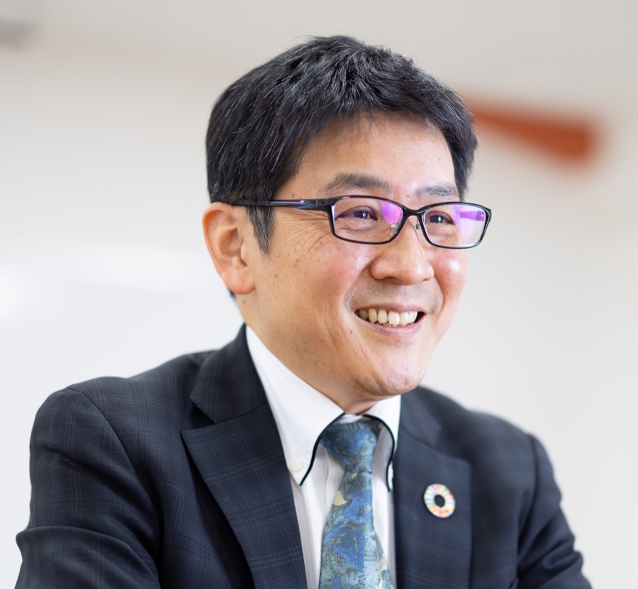 松井 利之 氏
